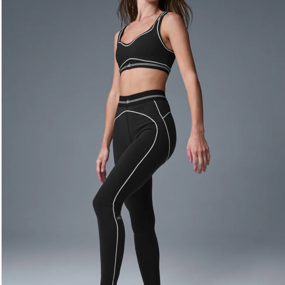 Alo Set - Top and Bottom (large)